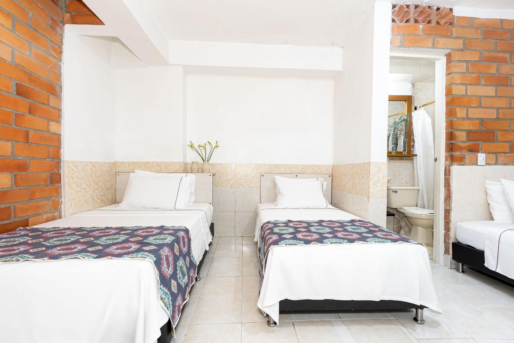 Gran Caribe Hotel Медельин Экстерьер фото